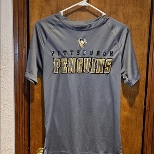 Pittsburgh Penguins Hockey Short Sleeve Grey/Gray Shirt Size S/CH/P 34/36